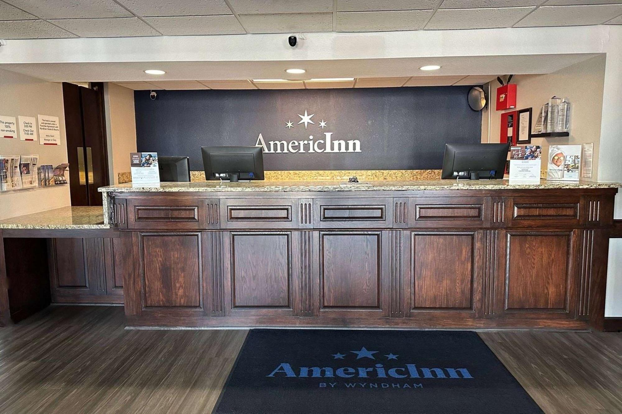 Americinn By Wyndham Menominee Exterior photo