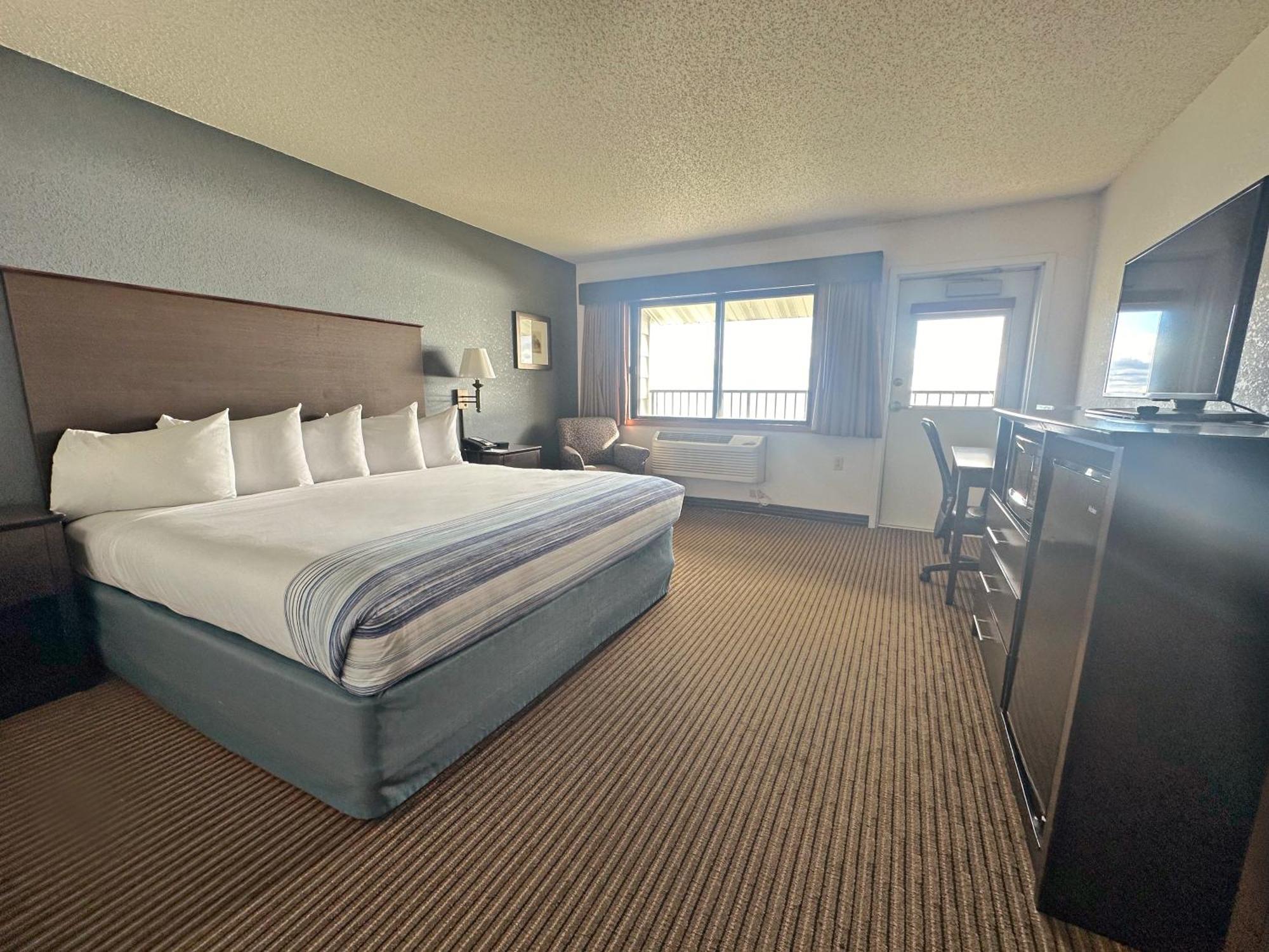 Americinn By Wyndham Menominee Exterior photo