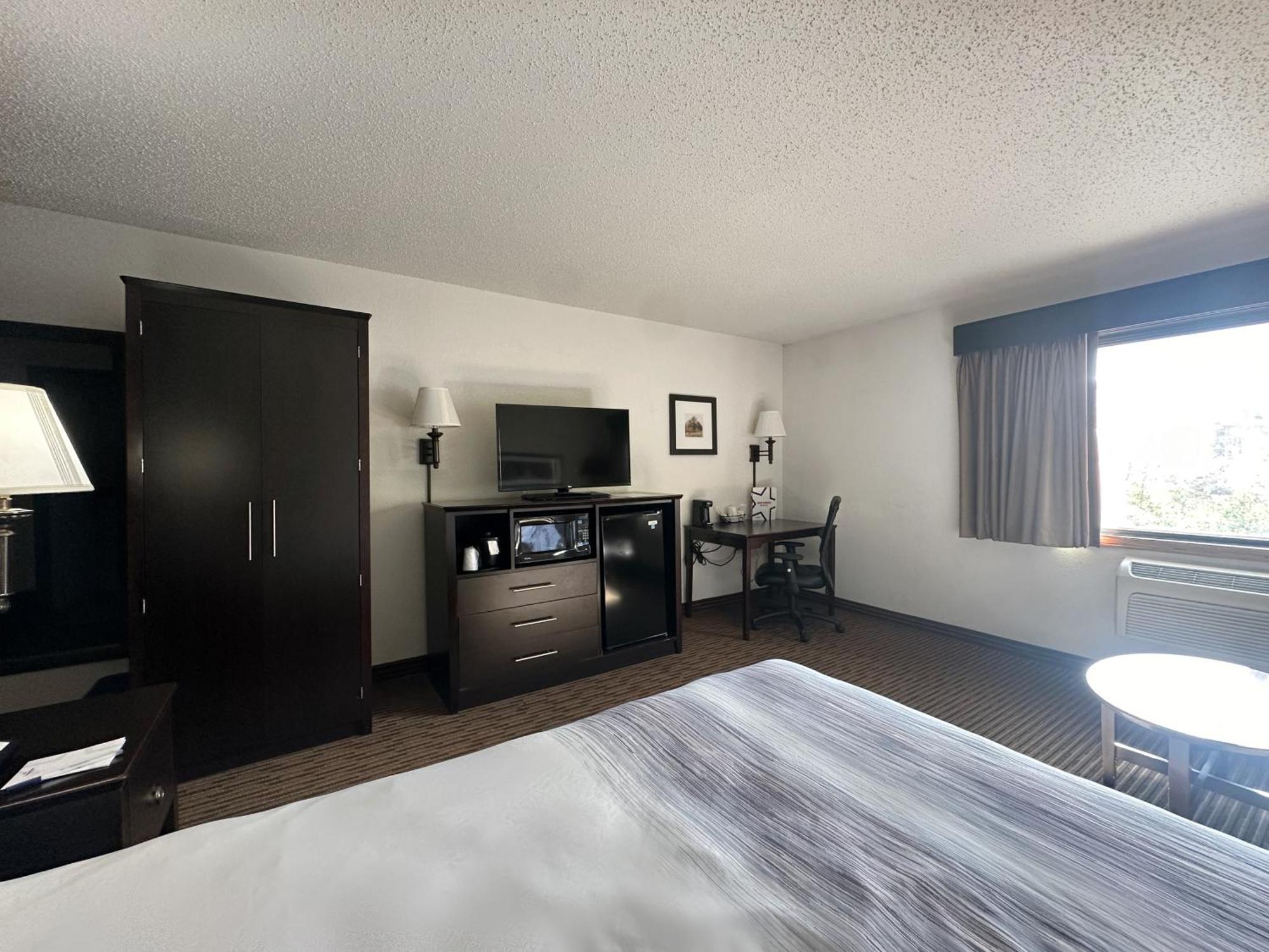 Americinn By Wyndham Menominee Exterior photo