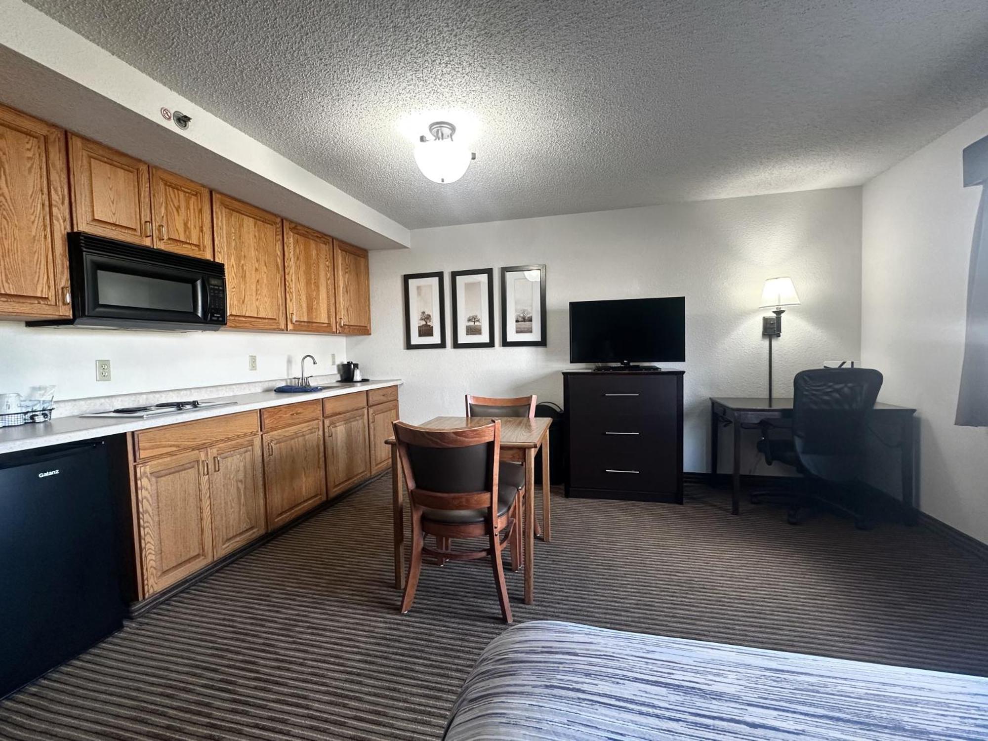 Americinn By Wyndham Menominee Exterior photo