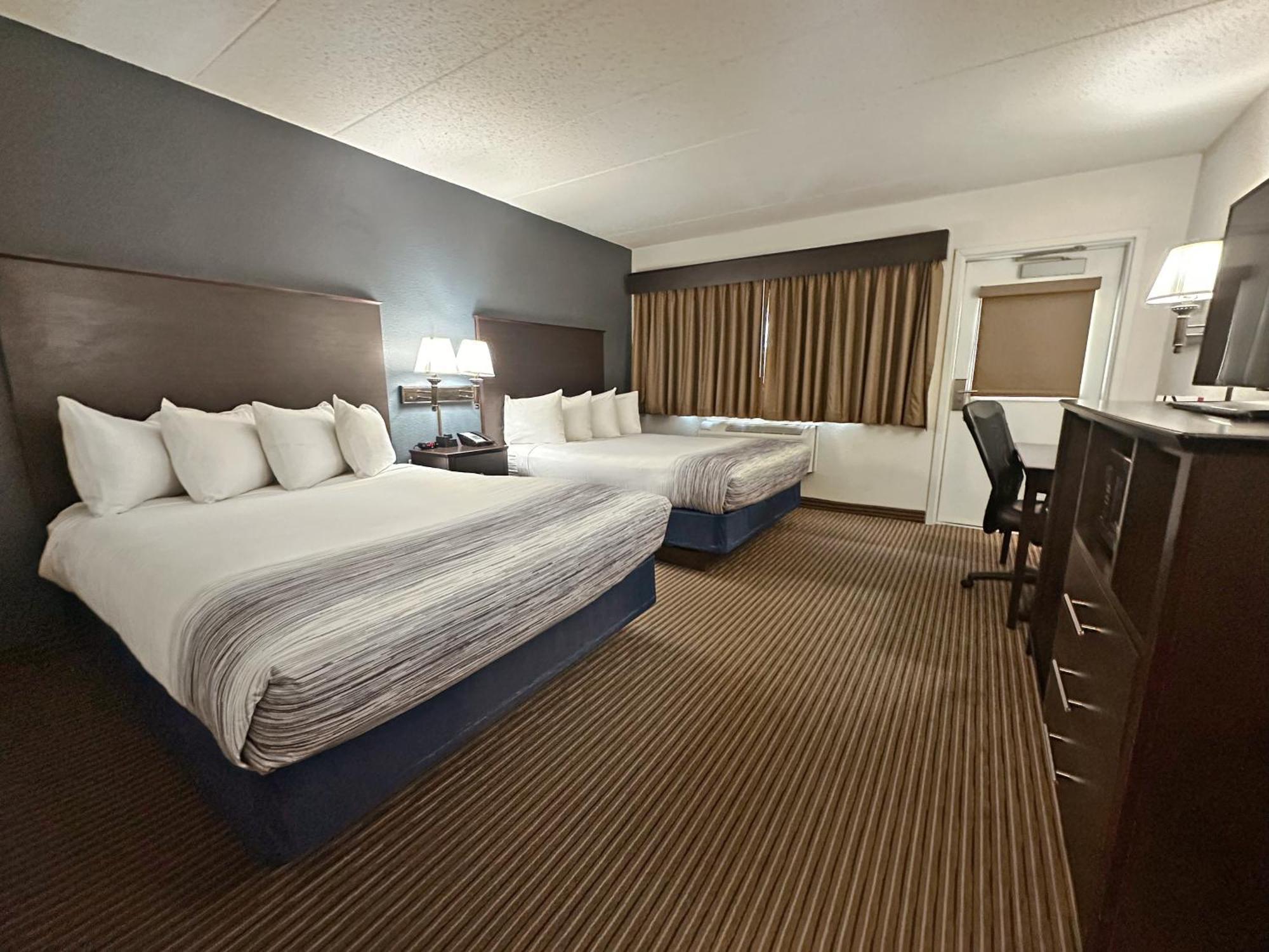 Americinn By Wyndham Menominee Exterior photo