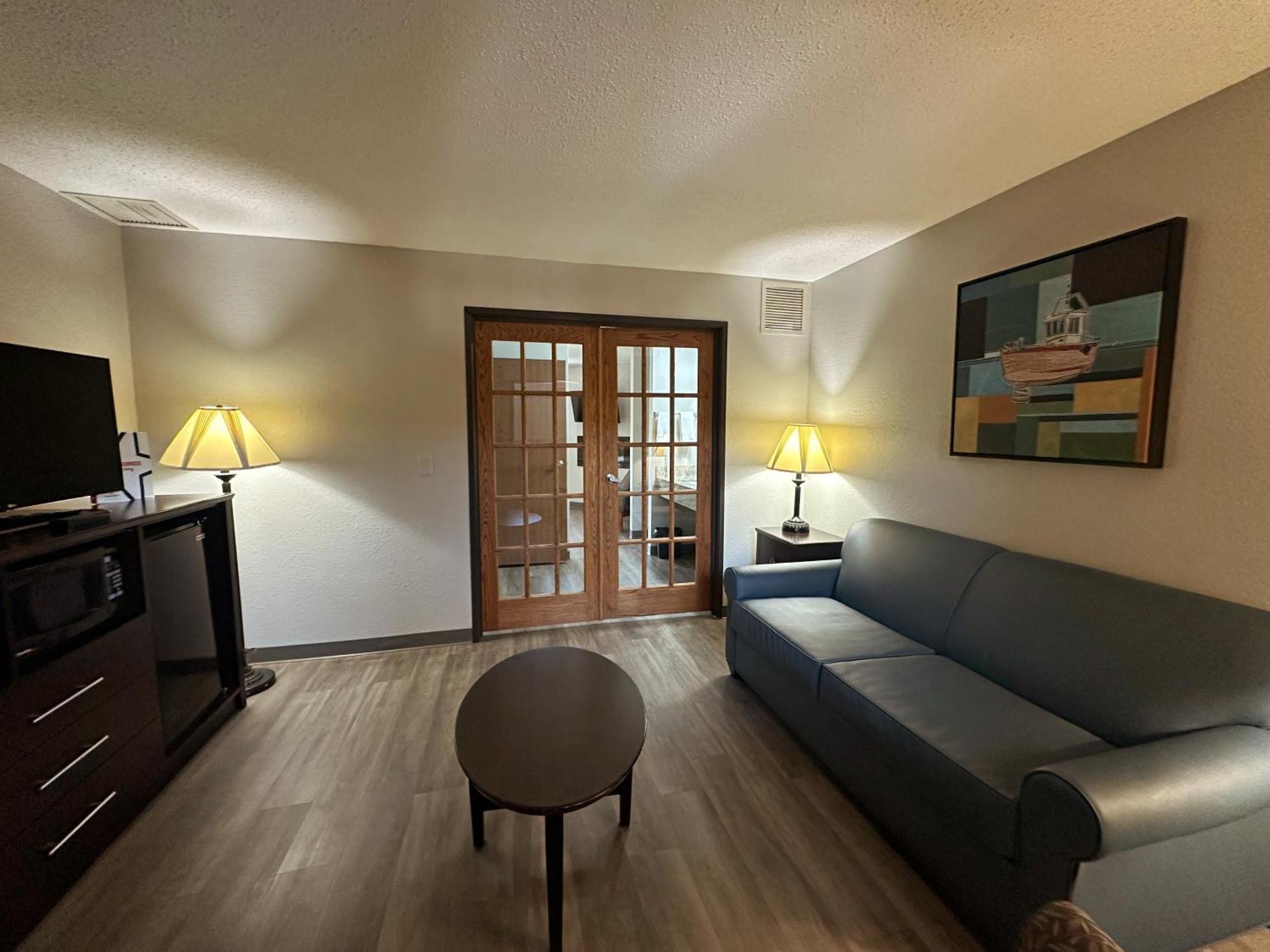 Americinn By Wyndham Menominee Exterior photo